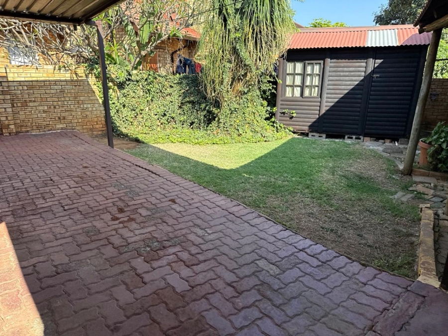 2 Bedroom Property for Sale in Safari Gardens North West